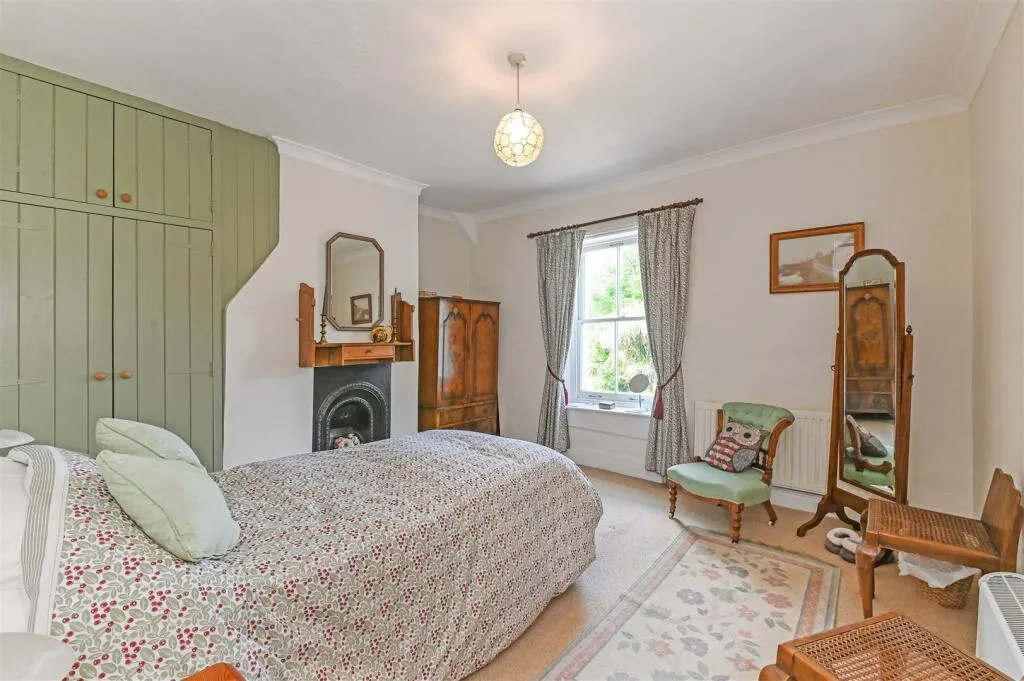 3 bed Character Property