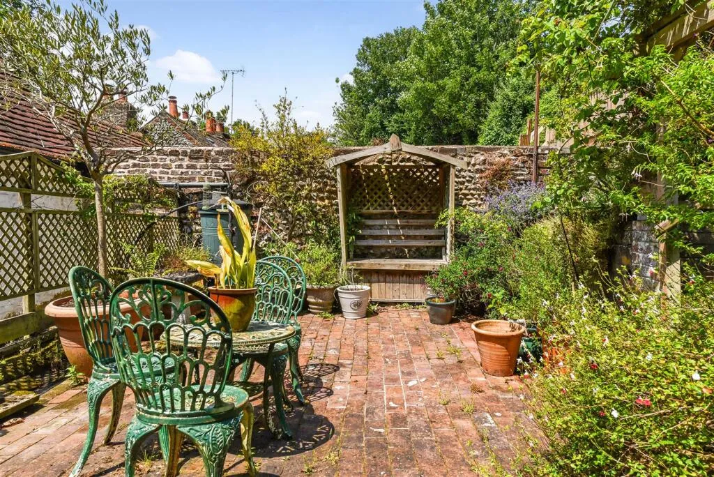 3 bed Character Property