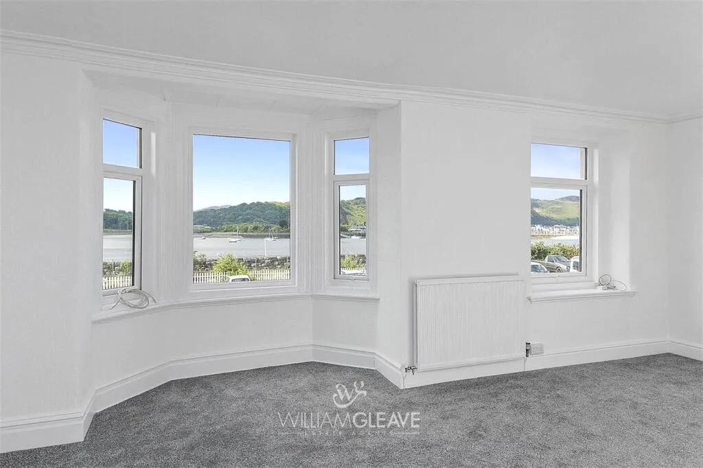 3 bed Apartment
