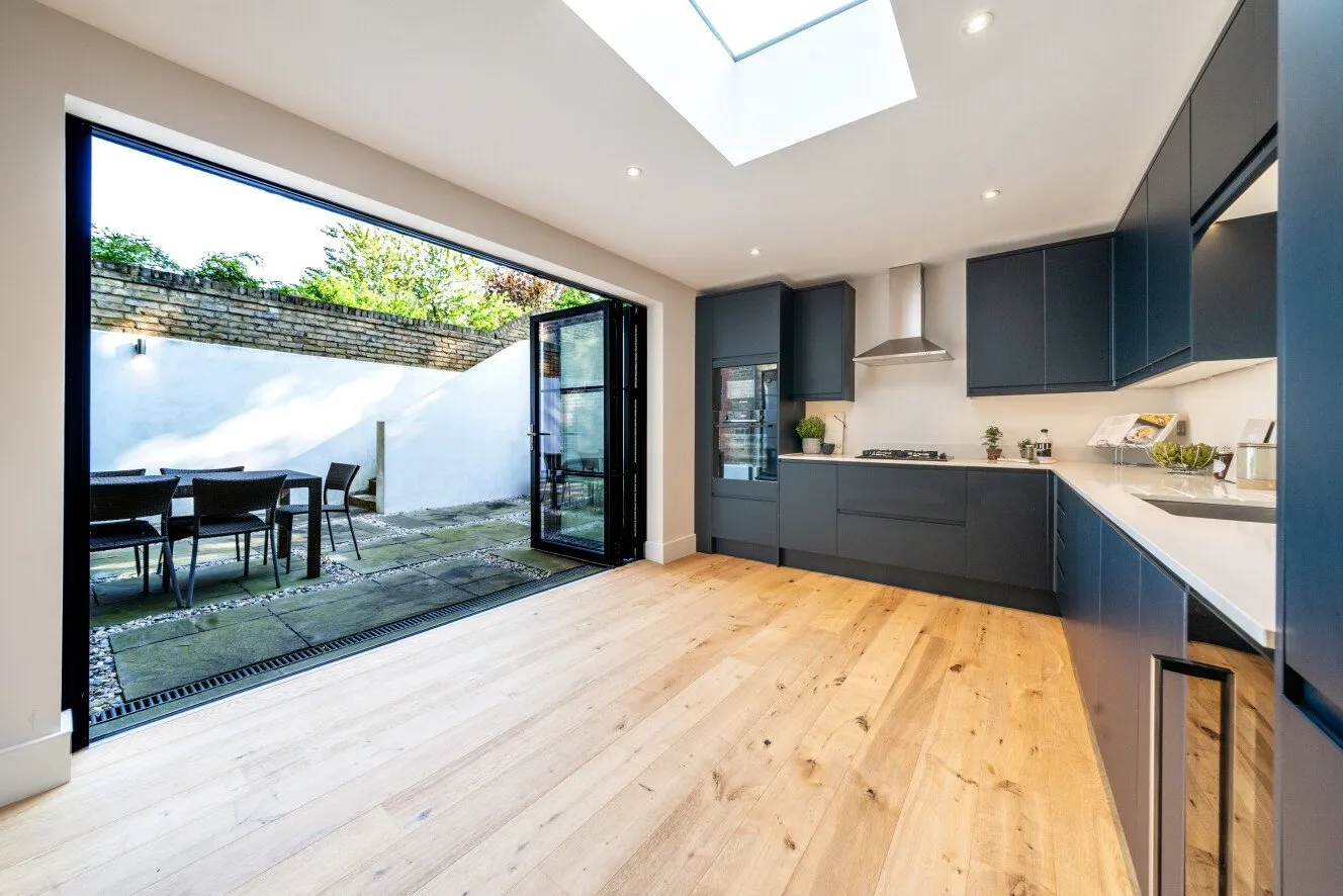 3 bed Ground Flat