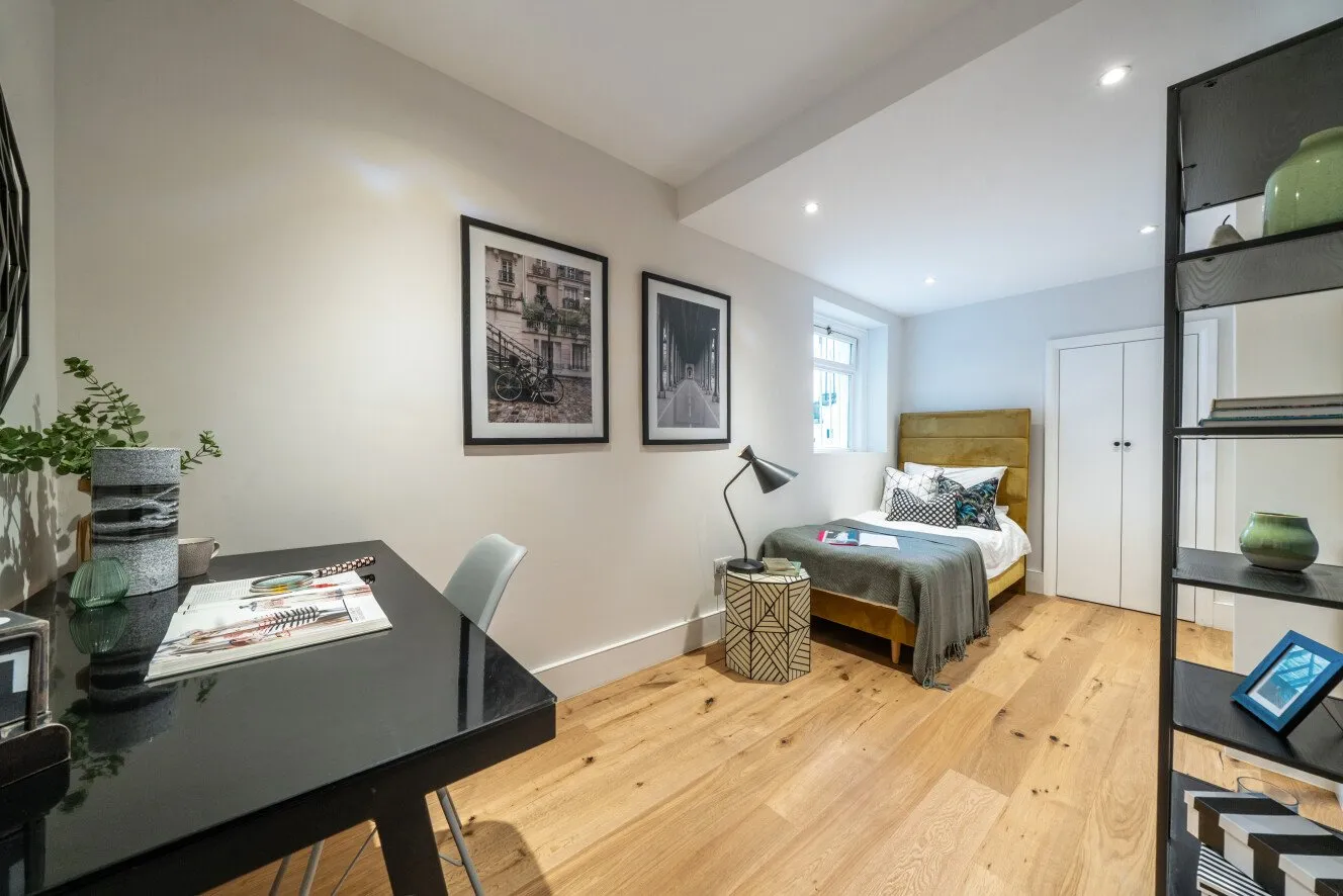 3 bed Ground Flat