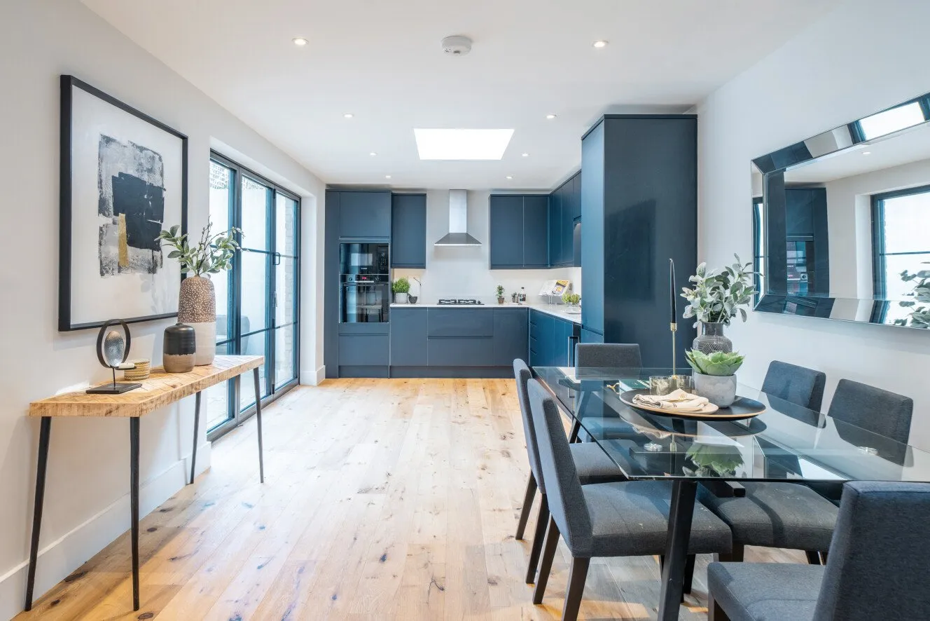 3 bed Ground Flat