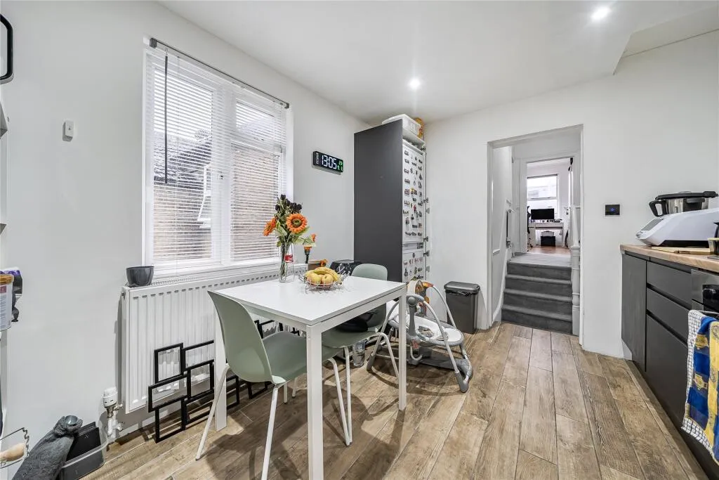 1 bed Character Property