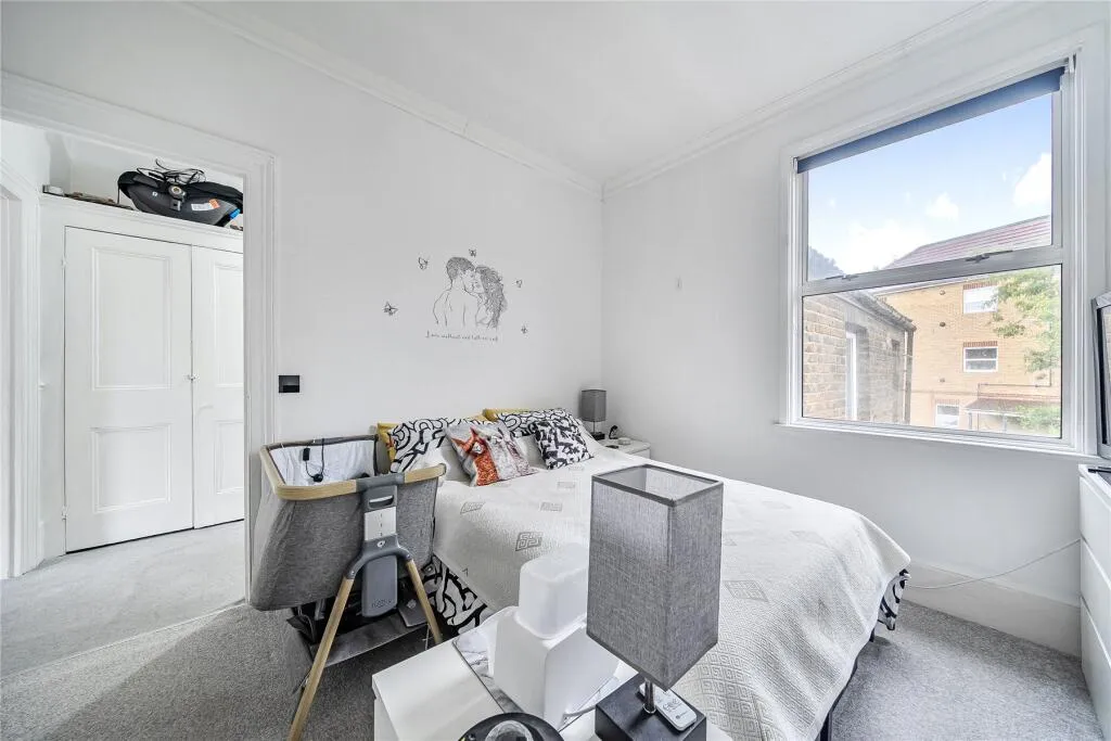1 bed Character Property