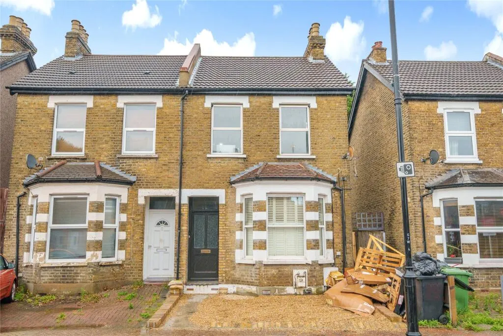 1 bed Character Property