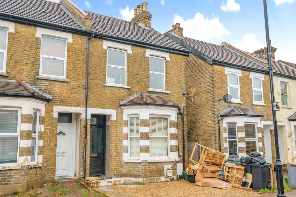 1 bed Character Property