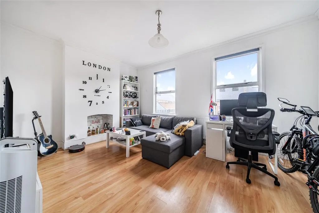1 bed Character Property