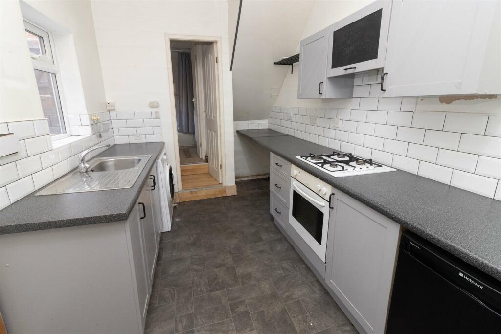 2 bed Ground Flat