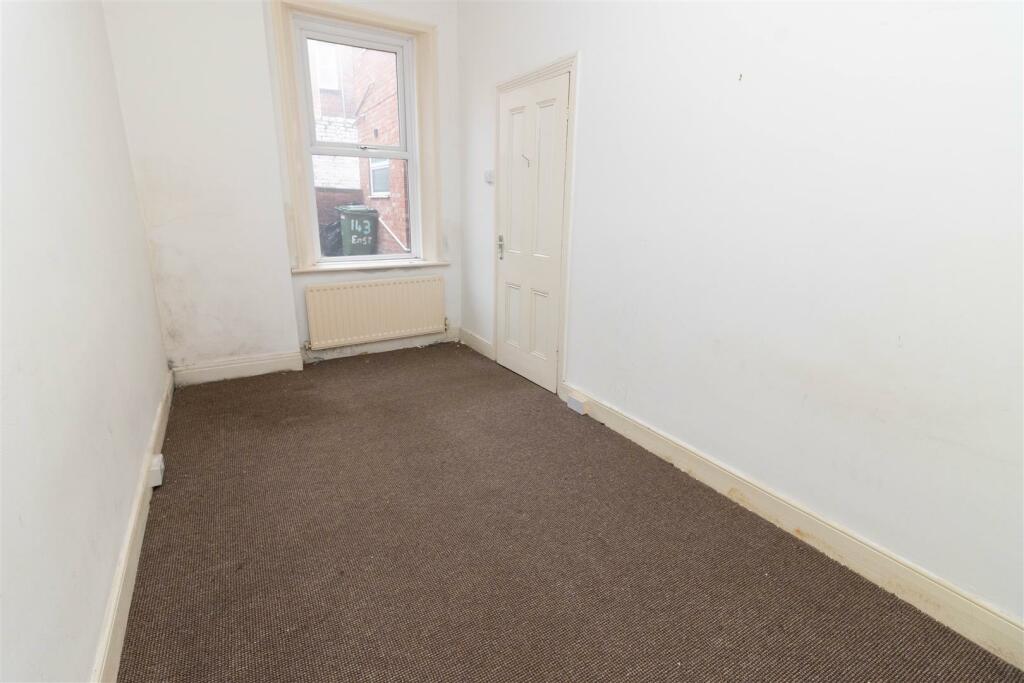 2 bed Ground Flat