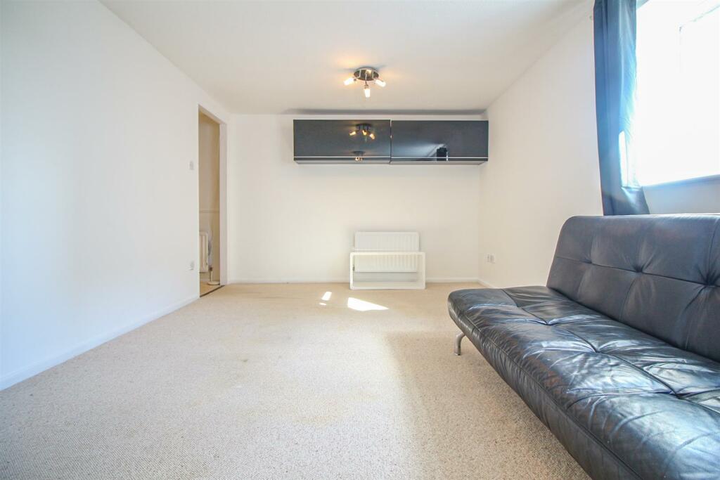 1 bed Apartment