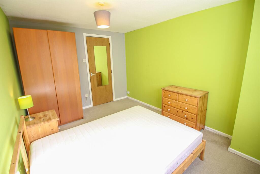1 bed Apartment