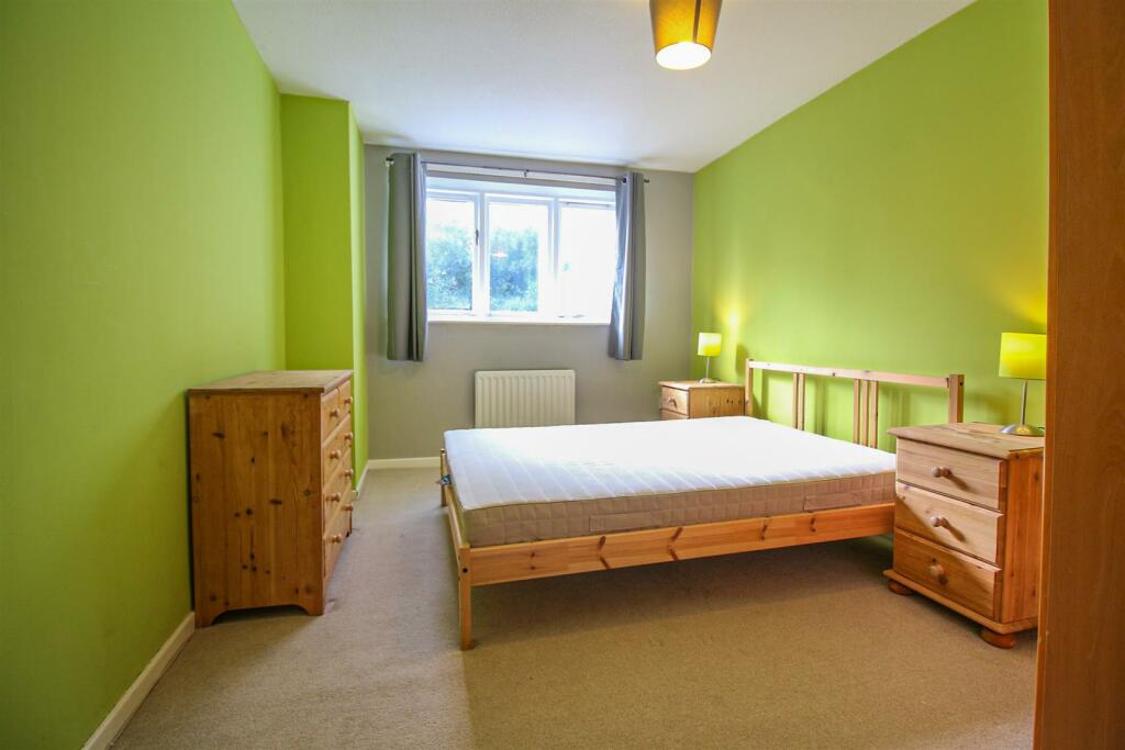 1 bed Apartment