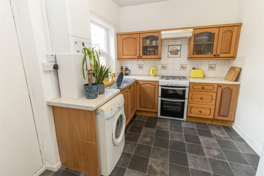 1 bed Maisonette