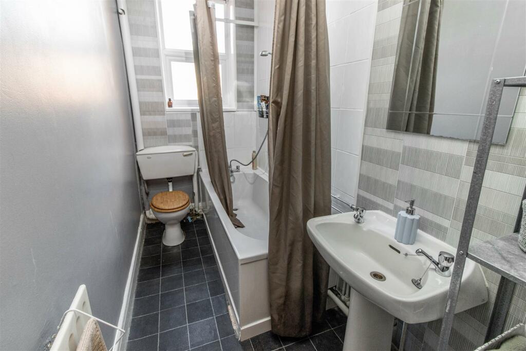 1 bed Maisonette