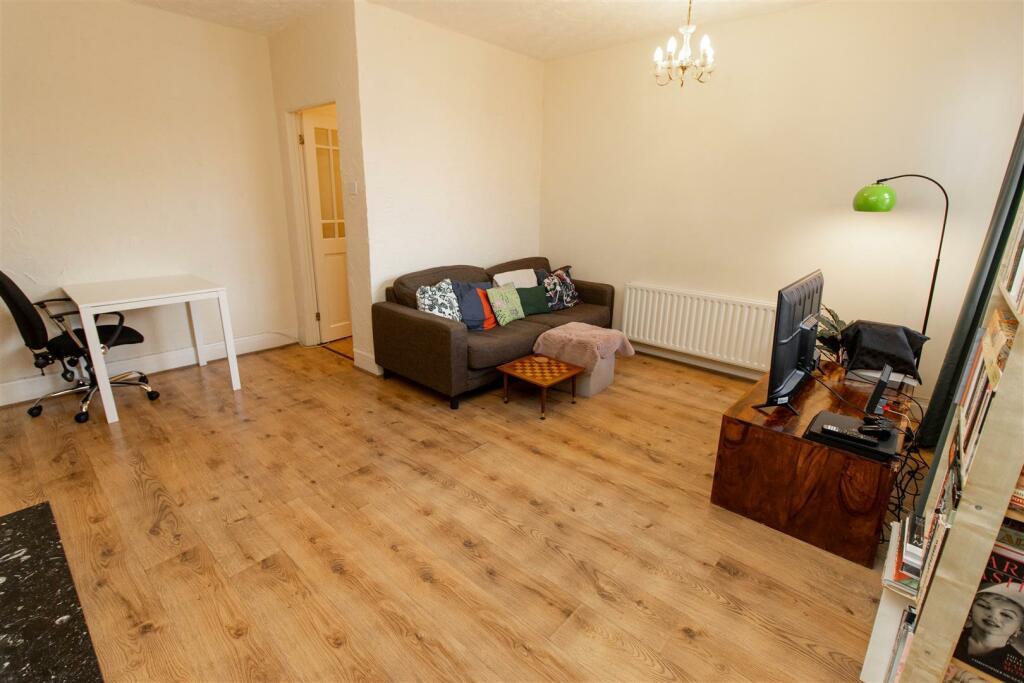 1 bed Maisonette