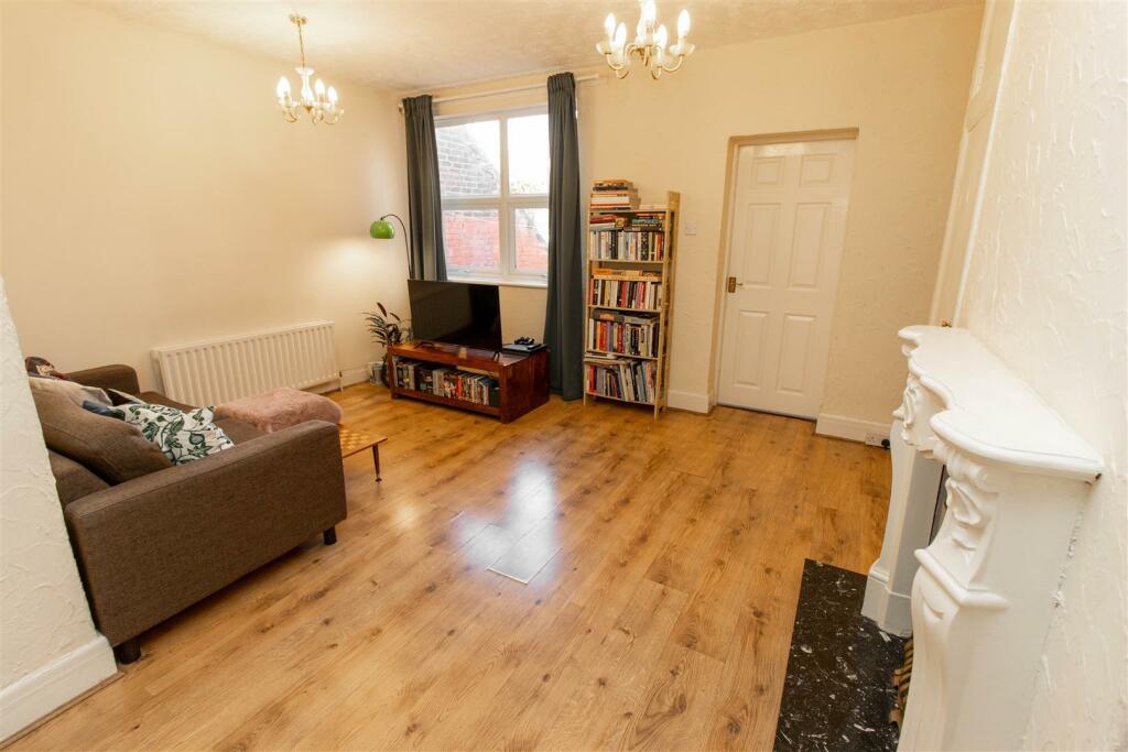 1 bed Maisonette