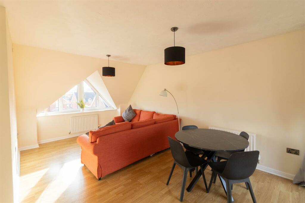 2 bed Apartment