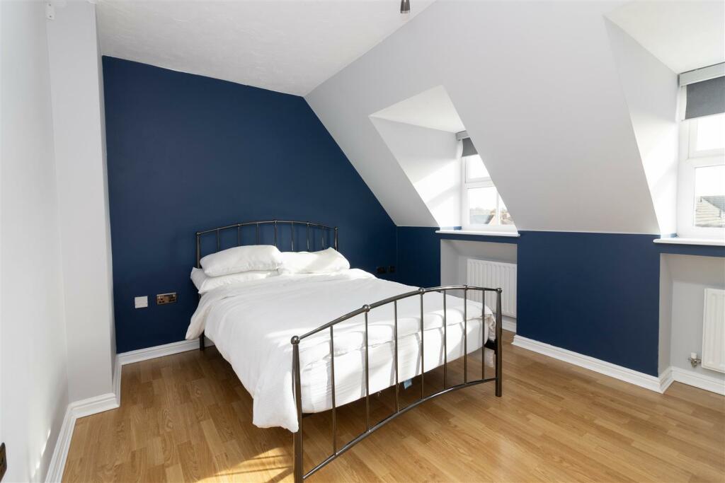 2 bed Apartment