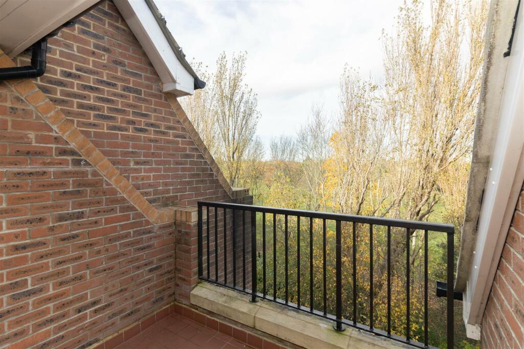 2 bed Apartment