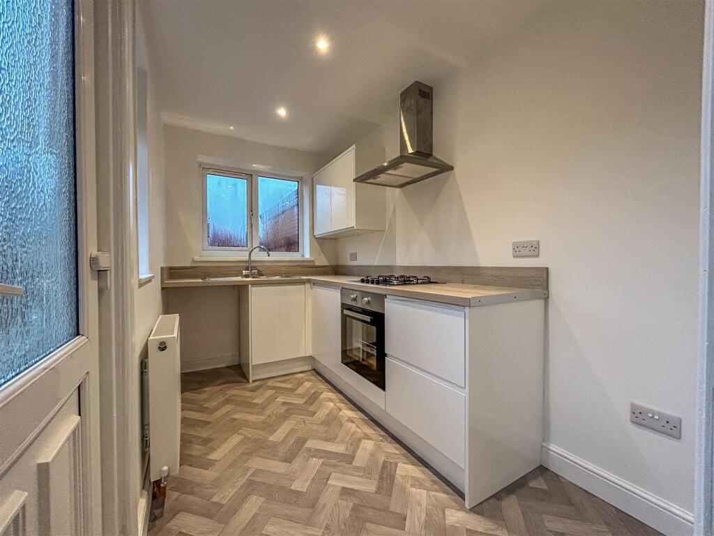 2 bed Semi-Detached Bungalow