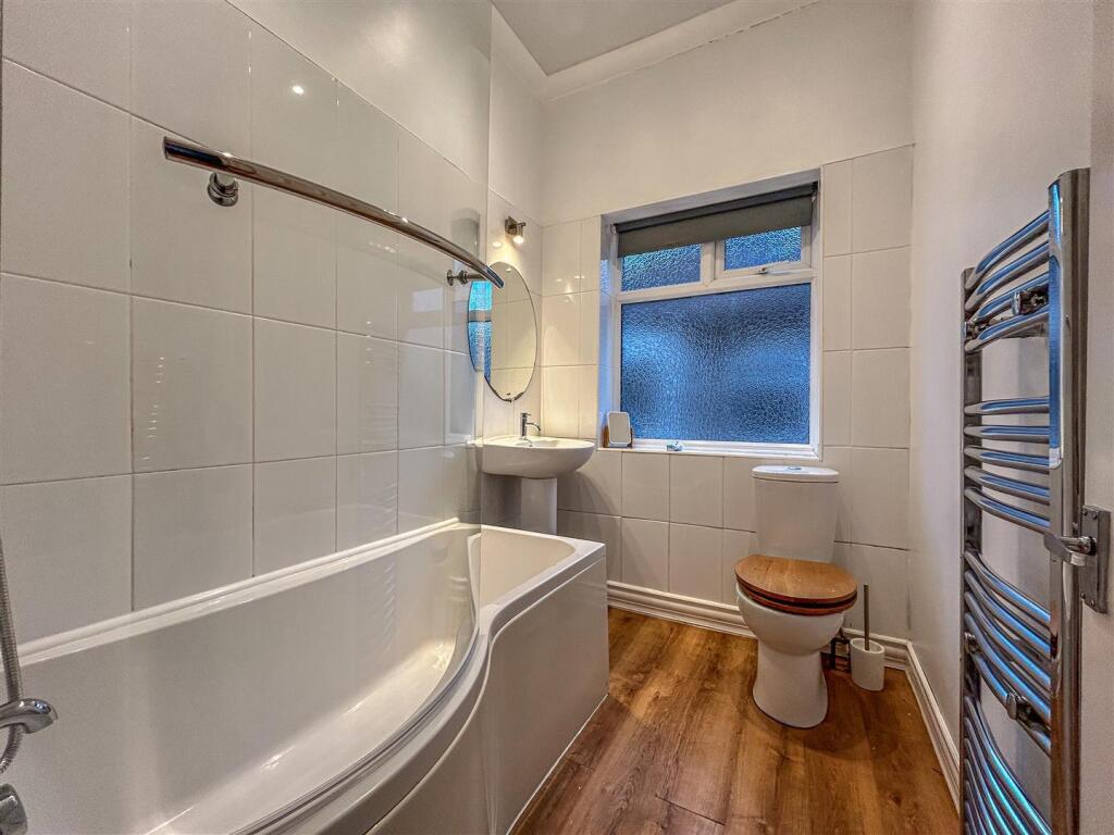2 bed Semi-Detached Bungalow