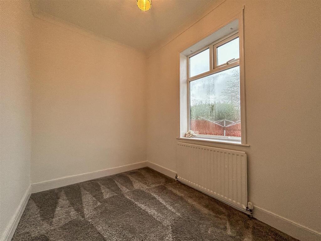 2 bed Semi-Detached Bungalow
