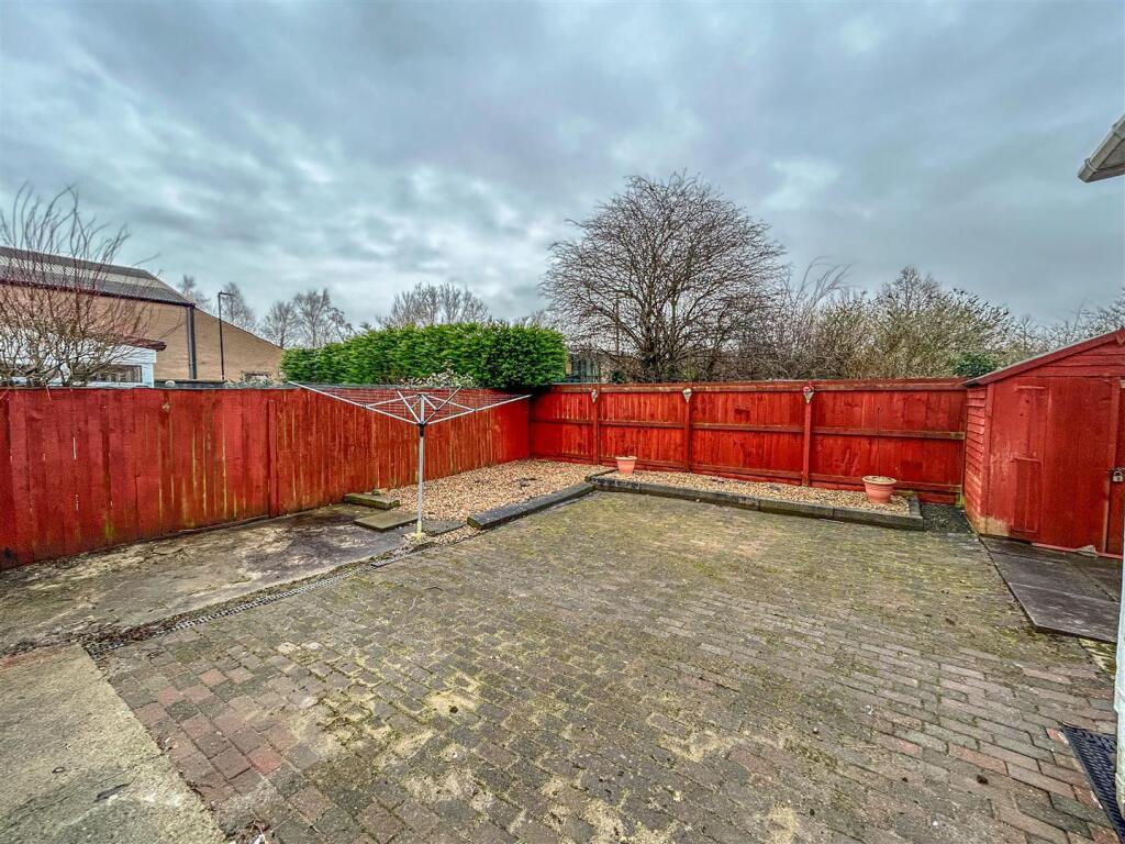 2 bed Semi-Detached Bungalow