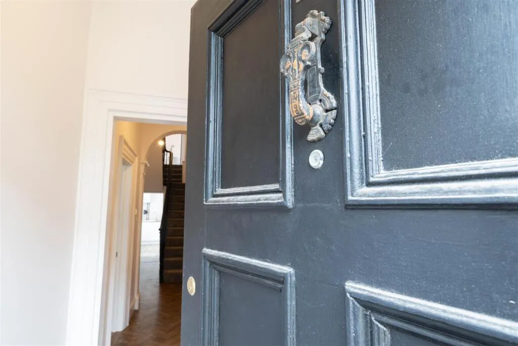 4 bed Terraced
