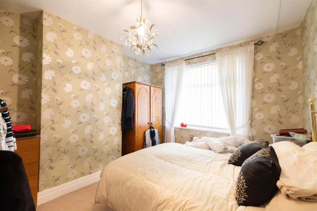 2 bed Ground Flat