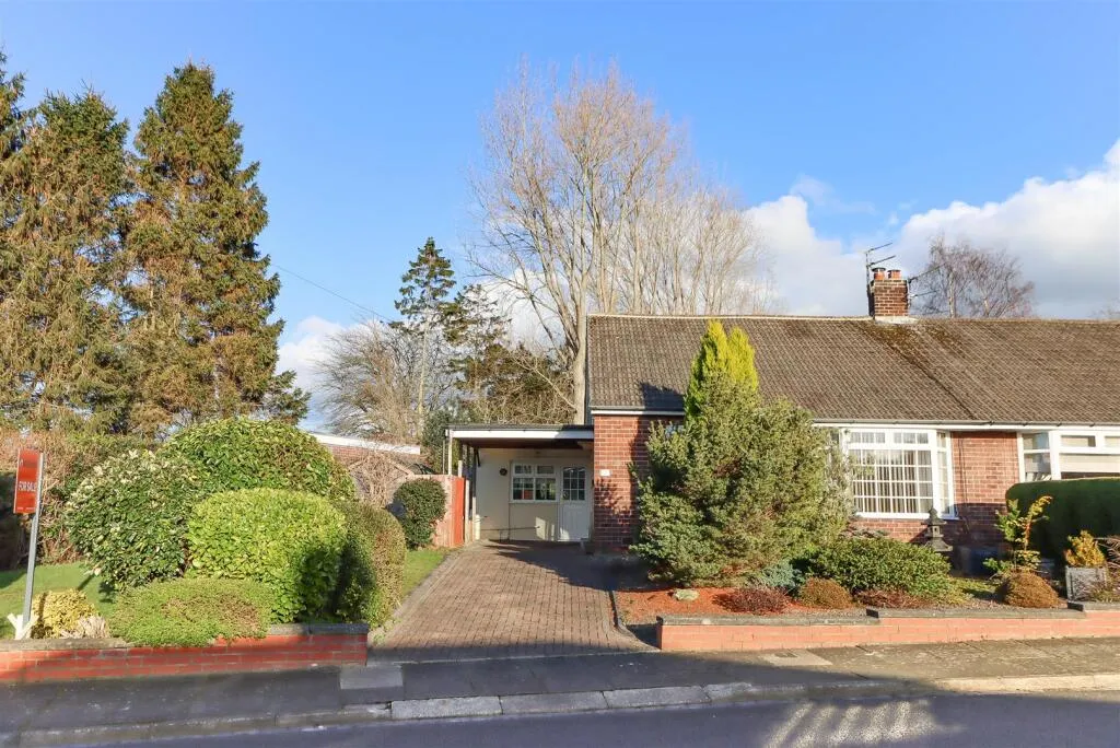 3 bed Semi-Detached Bungalow