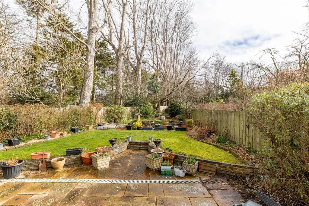 3 bed Semi-Detached Bungalow