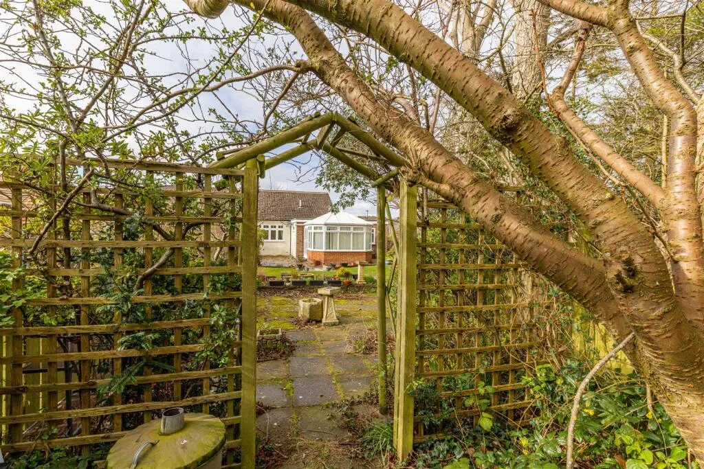 3 bed Semi-Detached Bungalow
