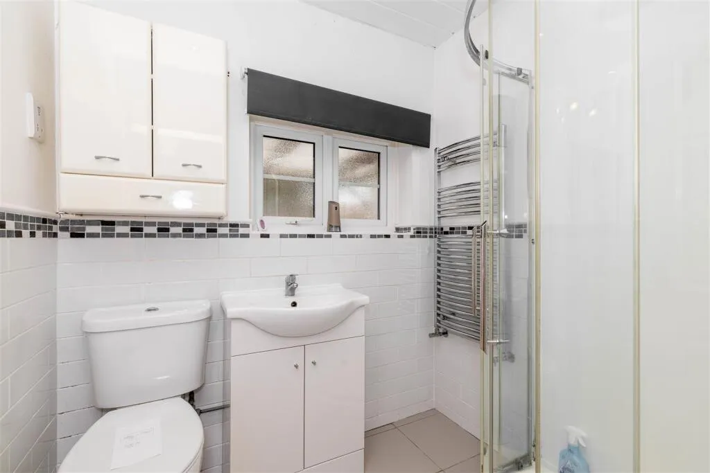 3 bed Semi-Detached Bungalow