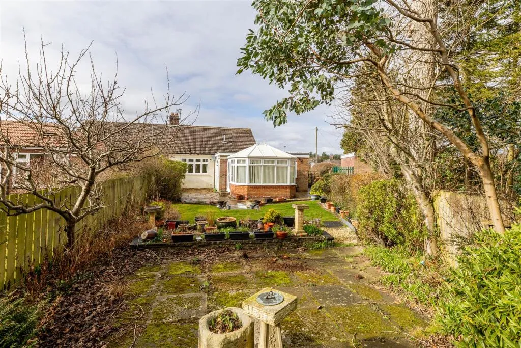 3 bed Semi-Detached Bungalow