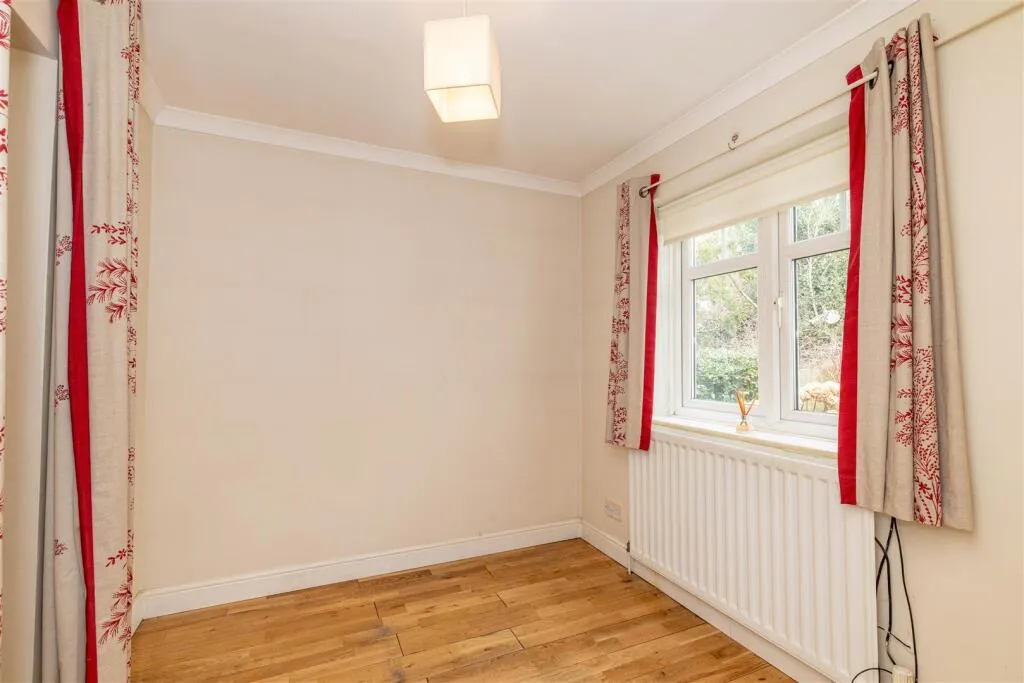 3 bed Semi-Detached Bungalow