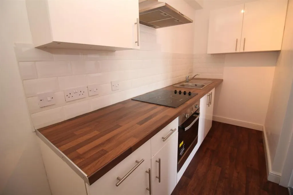 2 bed Ground Flat