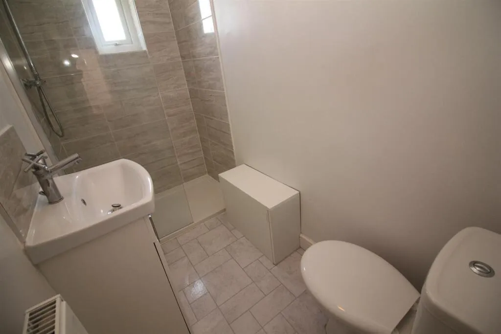 2 bed Ground Flat
