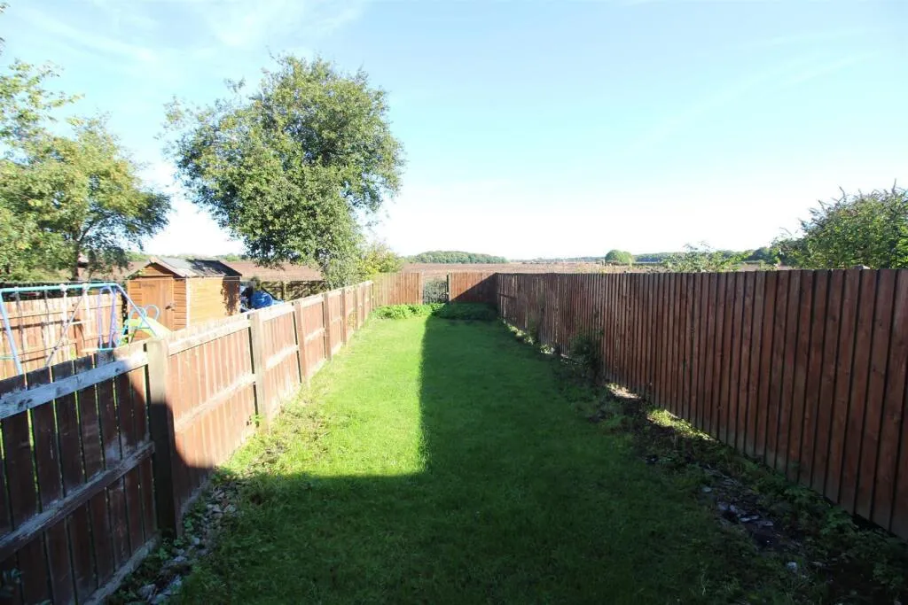 2 bed Ground Flat