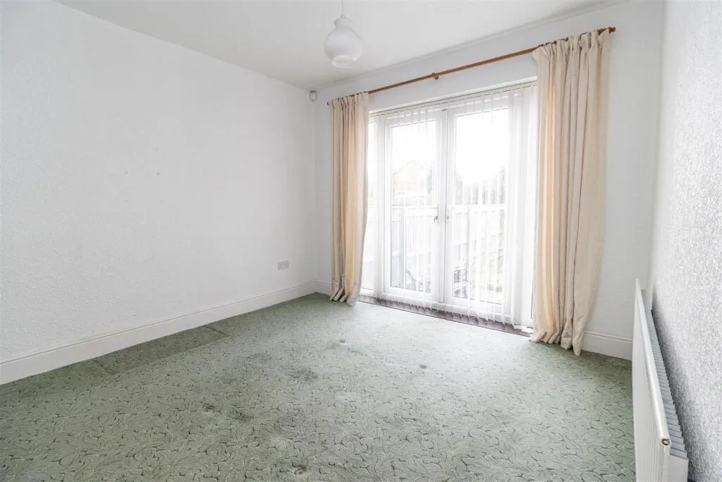 3 bed Semi-Detached