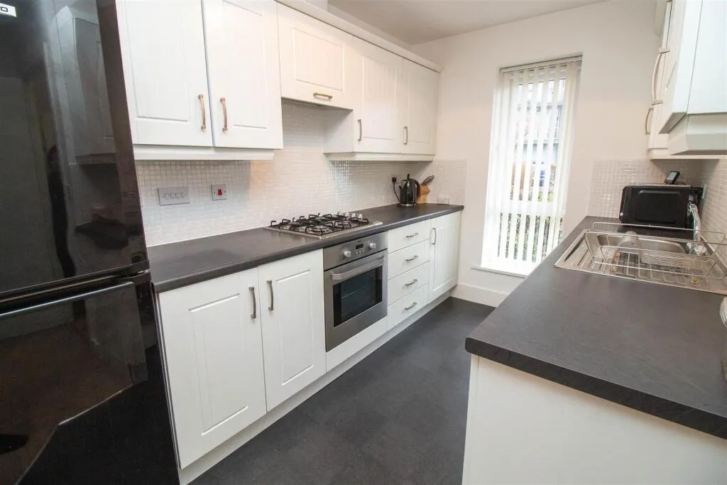 2 bed House