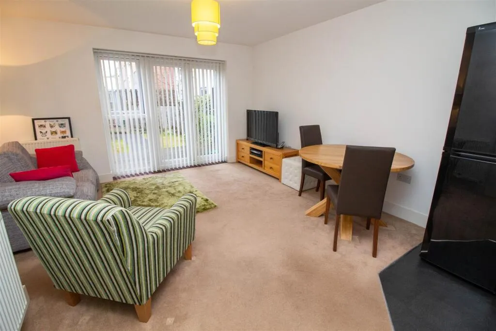 2 bed House