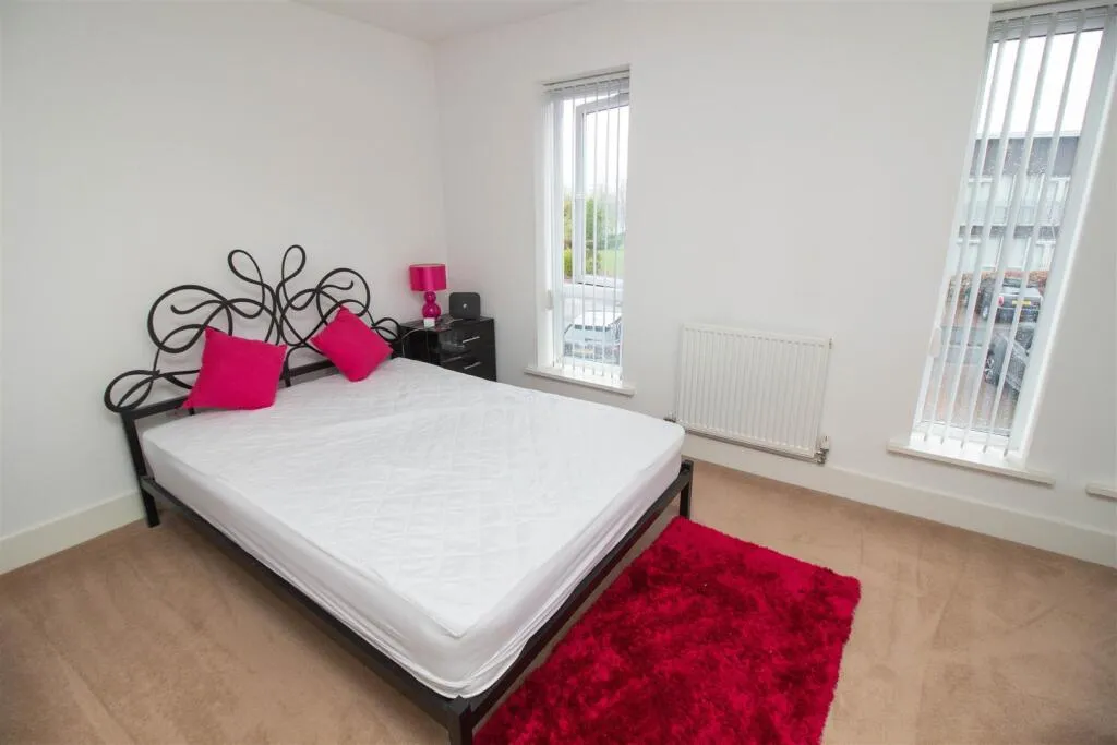 2 bed House