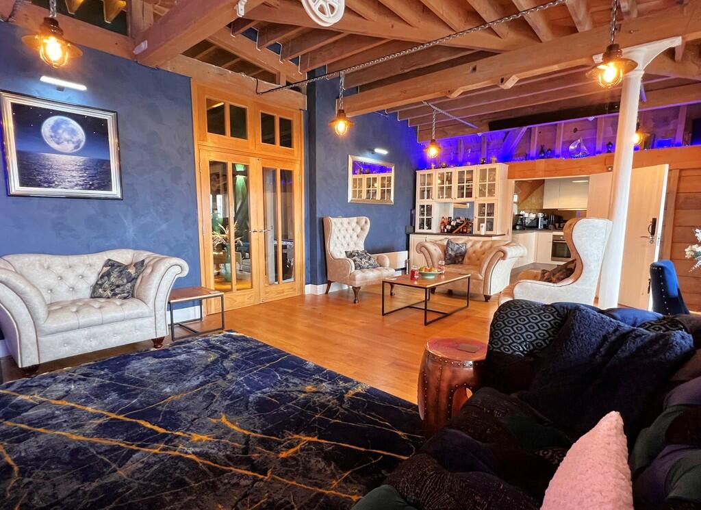 2 bed Penthouse