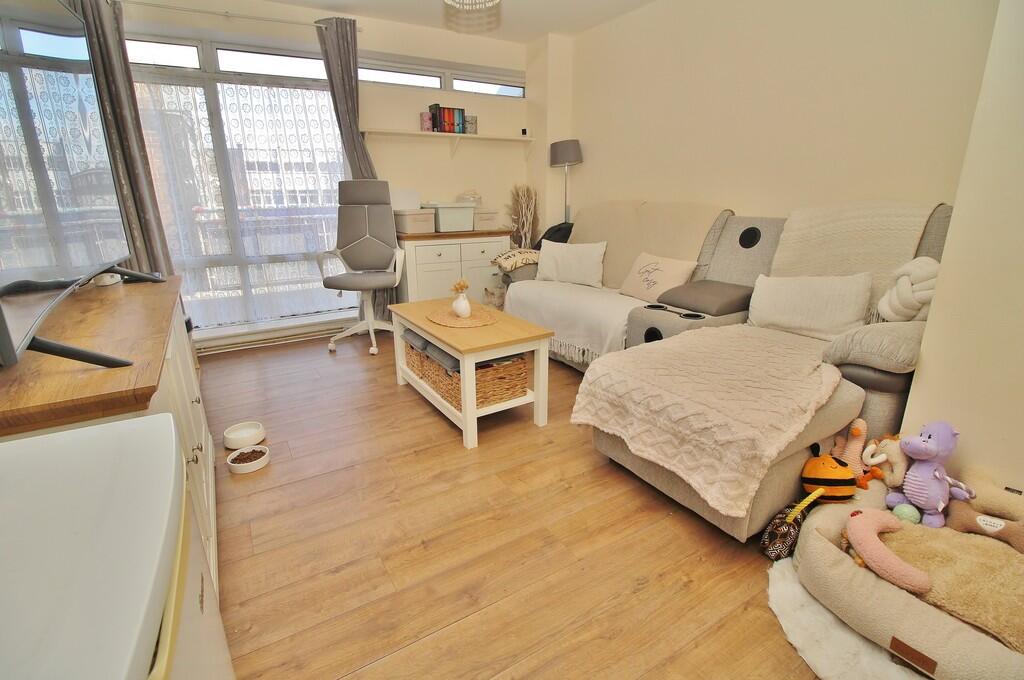 2 bed Apartment