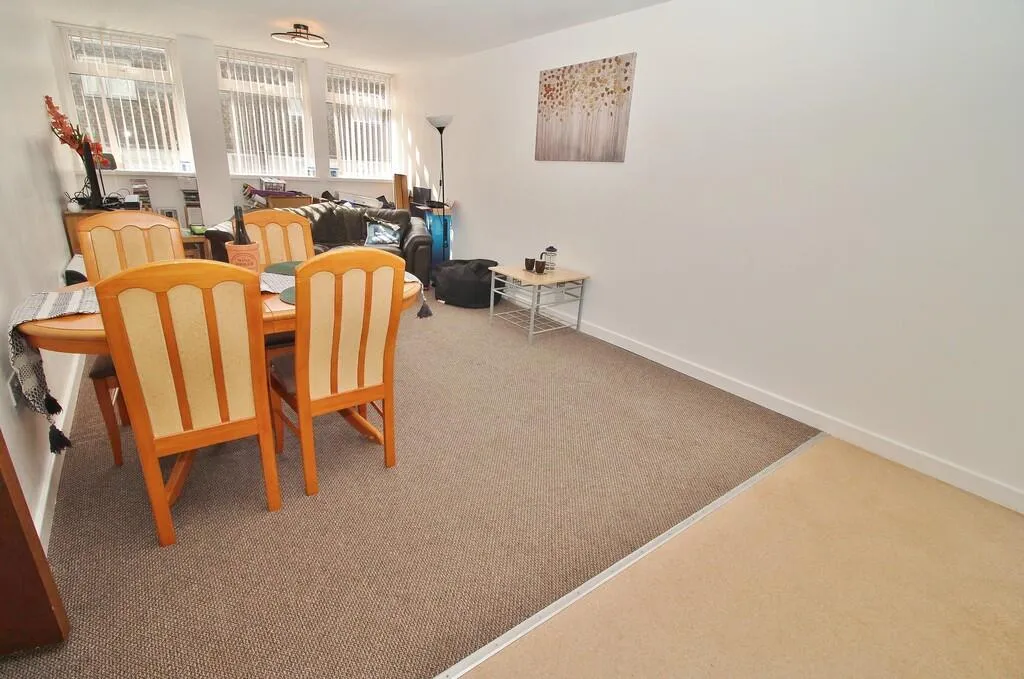 2 bed Apartment