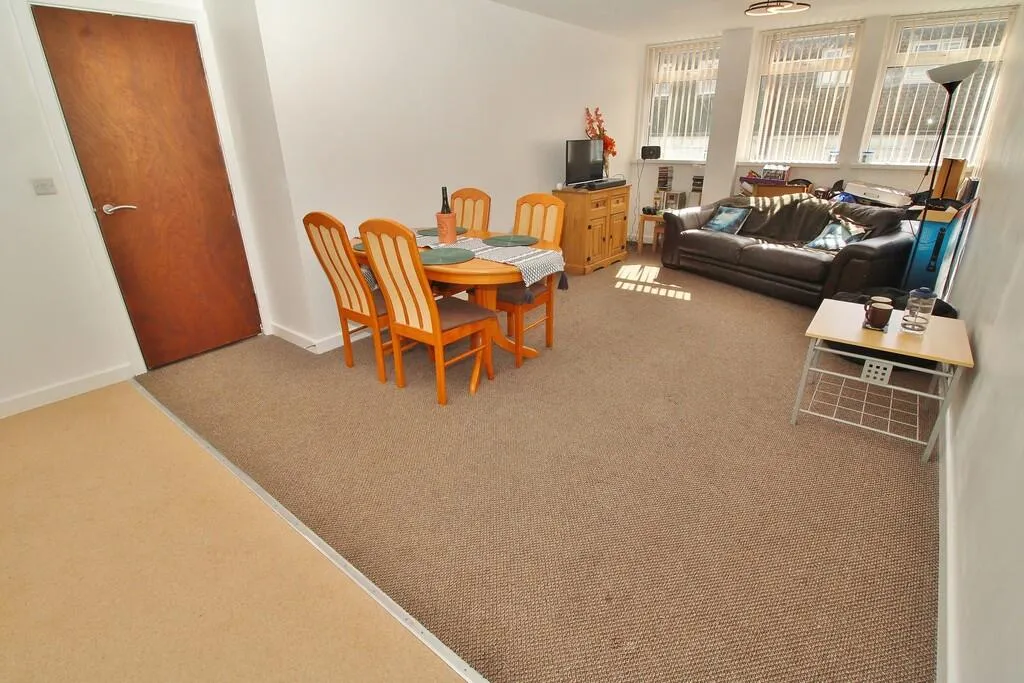 2 bed Apartment