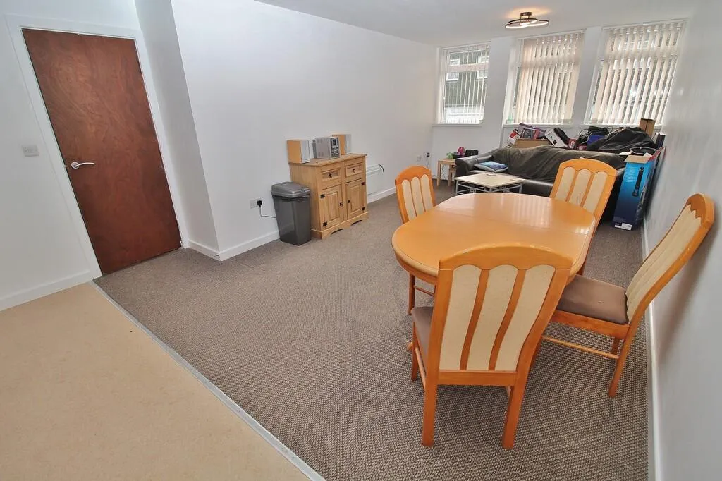 2 bed Apartment