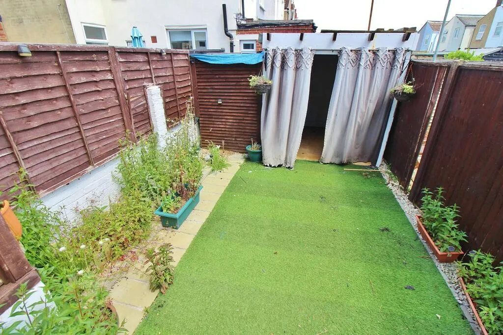 3 bed Terraced