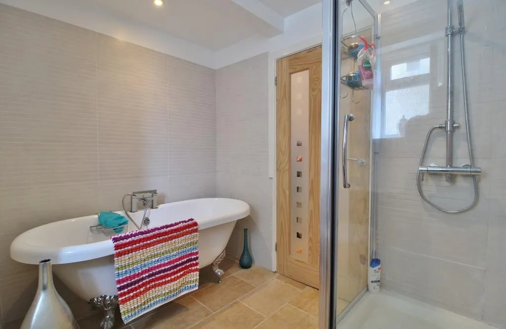 2 bed Ground Flat