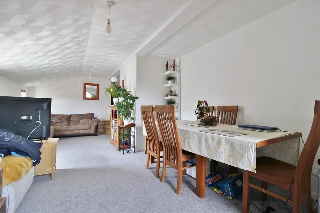 2 bed Apartment